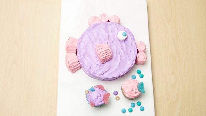 Kid's Fish cake – For Goodness Cakes of Charlotte