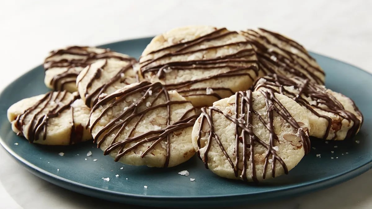 Cream Cheese Pecan Cookies