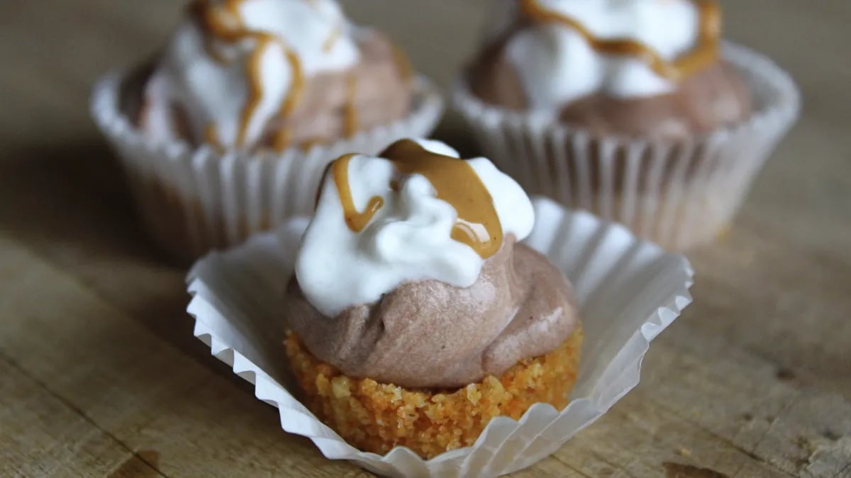 Mini Chocolate-Peanut Butter Pies