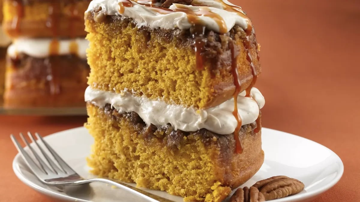 Easy Pumpkin-Praline Cake