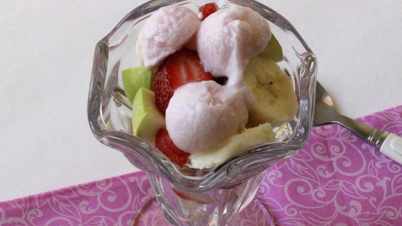Fruit Salad with Frozen Yogurt