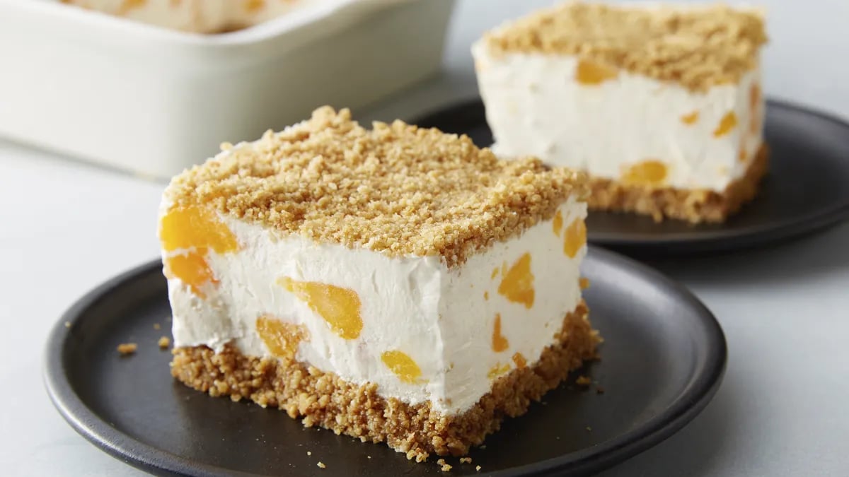 Frozen Creamsicle Crunch Cake