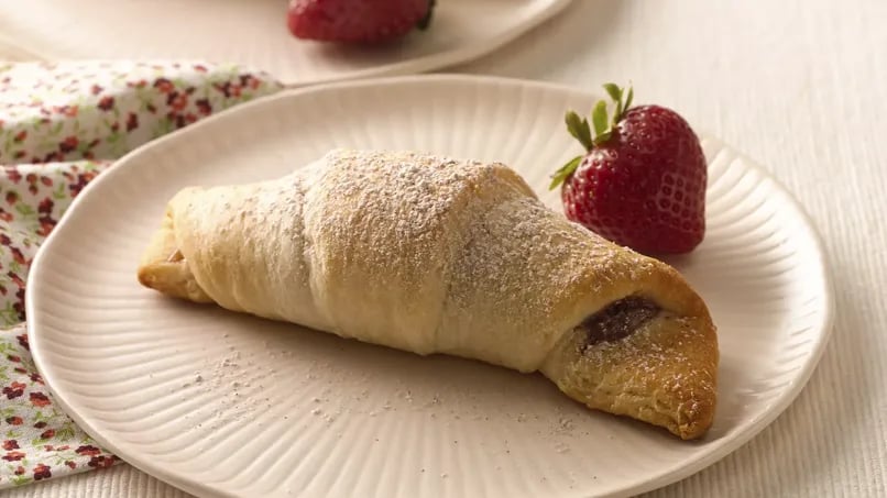 Caramel-Cinnamon-Strawberry Crescents