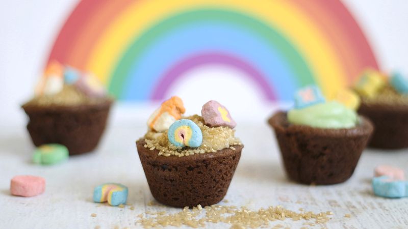 Lucky Charms "Pot of Gold" Chocolate Cookie Cups