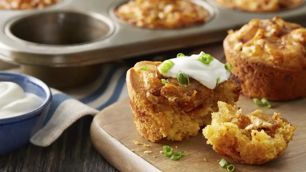 Muffin-Tin Chicken Chili Cornbread Cups