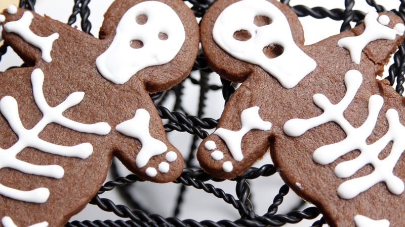 Spooky Skeleton Cookies