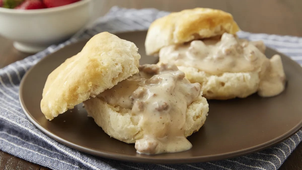 Easy Biscuits and Gravy for Two