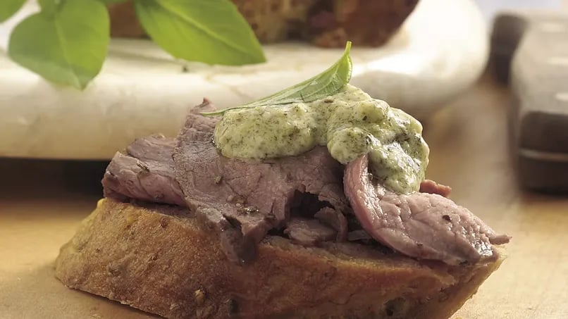 Beef Crostini with Pesto Mayonnaise