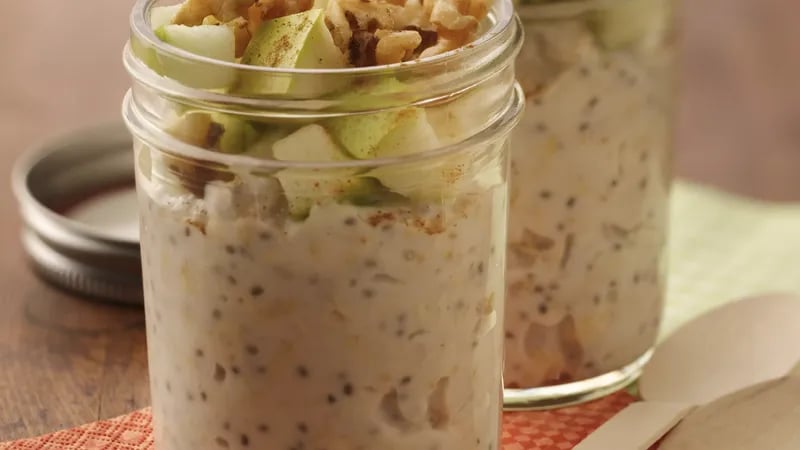 Apple Crisp Refrigerator Oatmeal