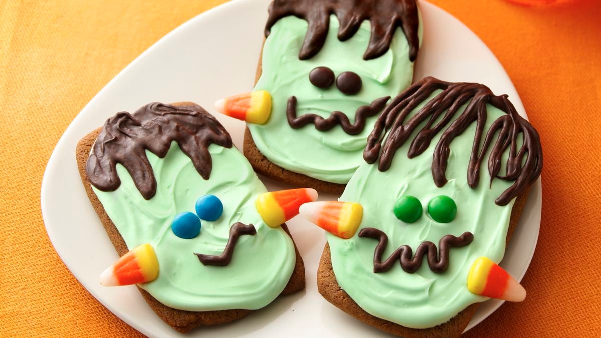 Ghoulishly Glowing Cupcakes Recipe - Flavorite