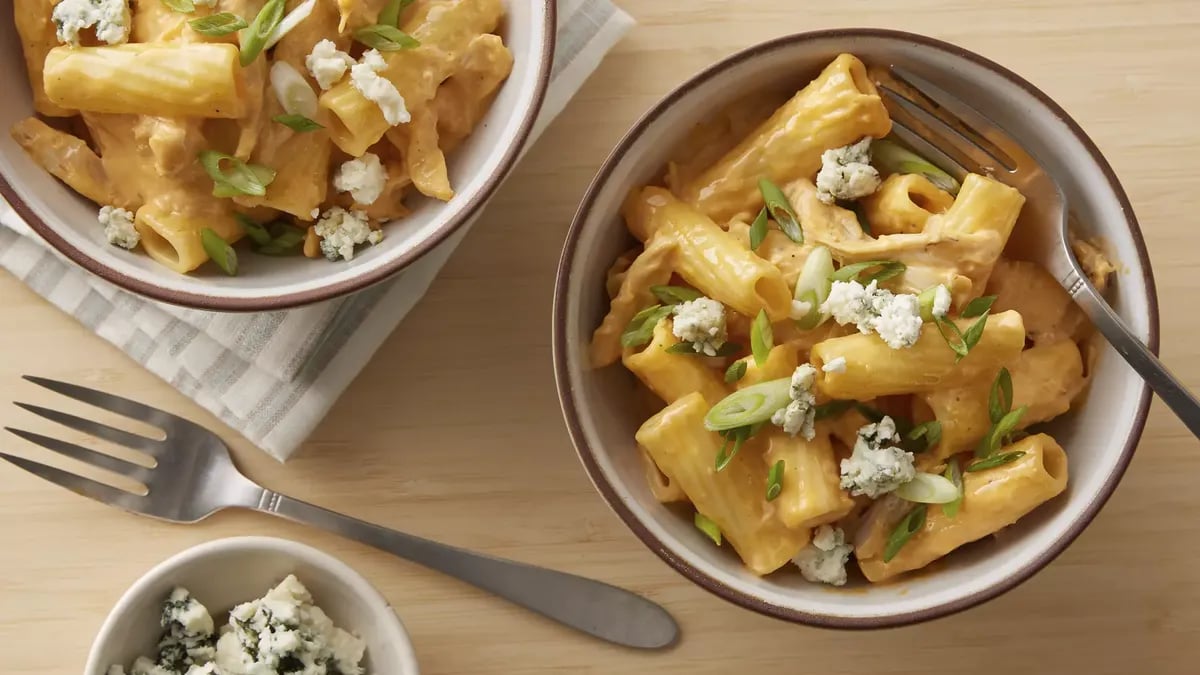 Slow-Cooker Buffalo Chicken Rigatoni