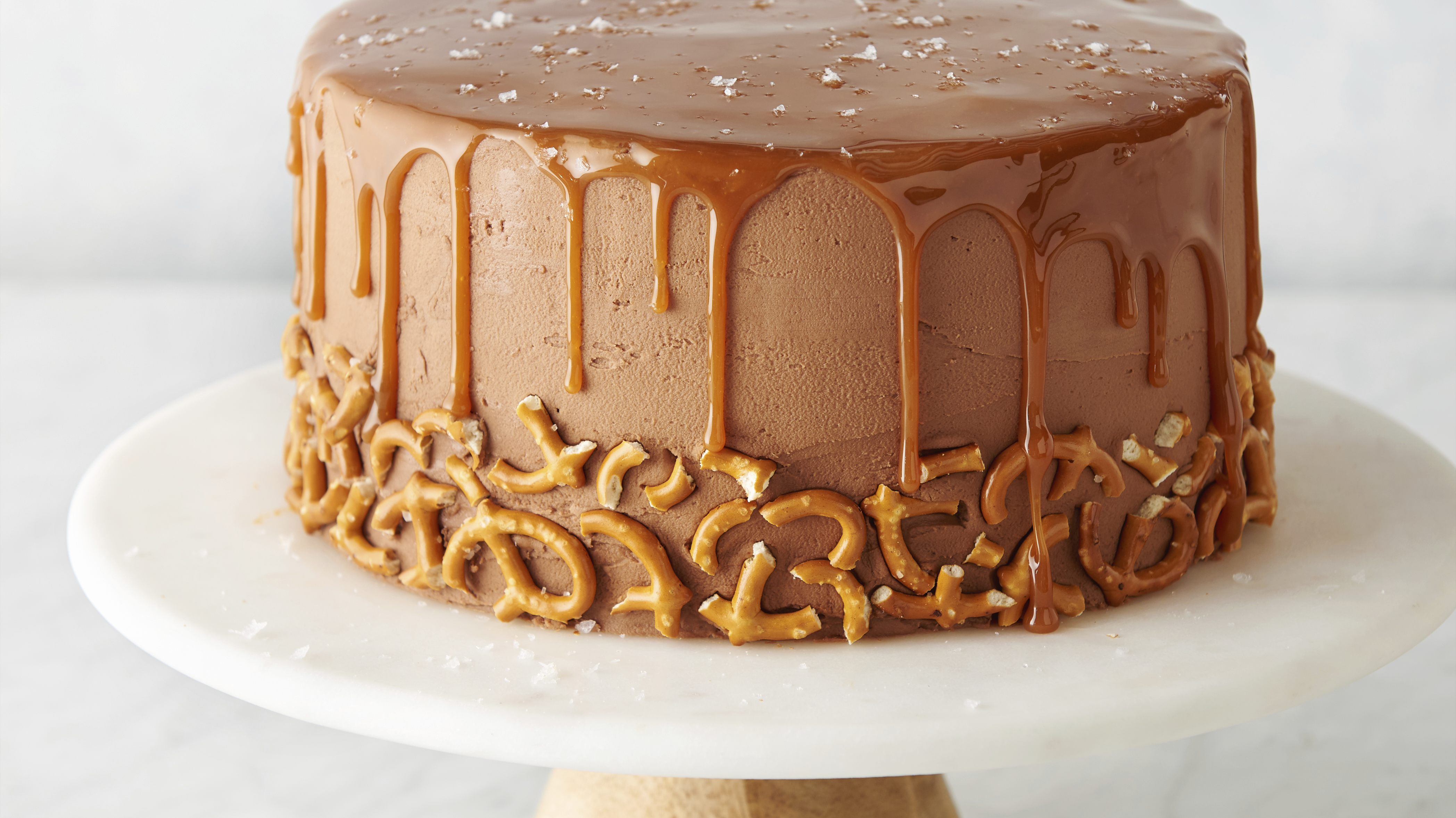 Butterscotch Cake For Birthday | bakehoney.com
