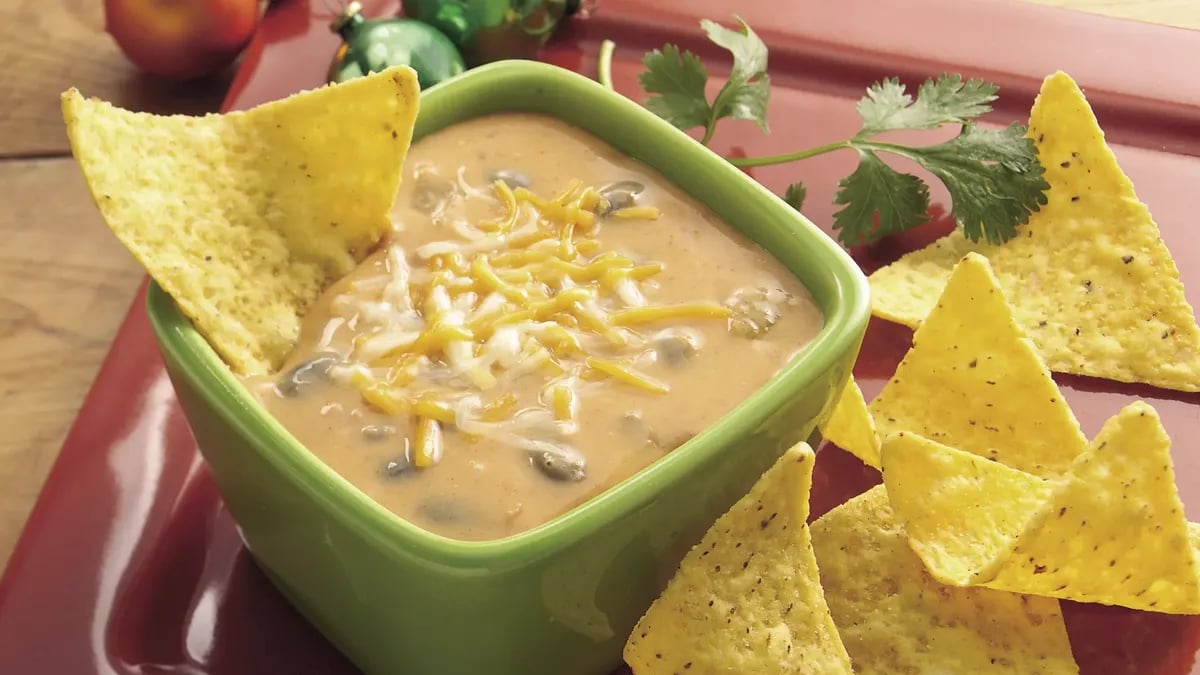 Slow-Cooker Nacho Bean Dip