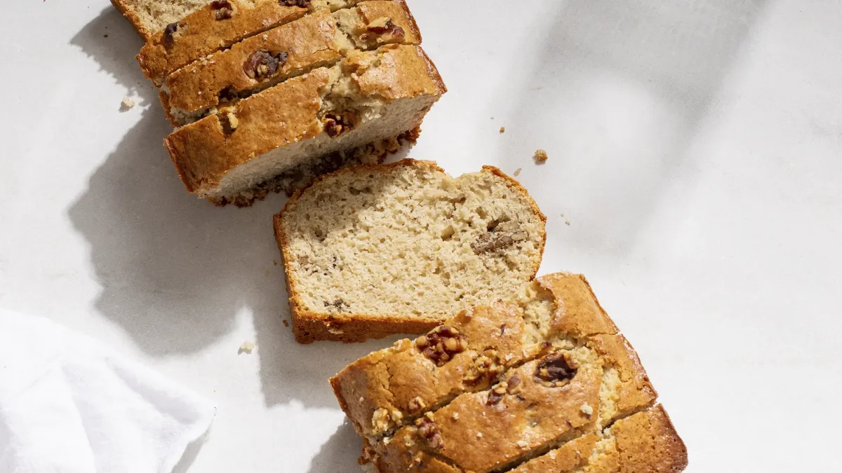 Bisquick™ Banana-Nut Bread 