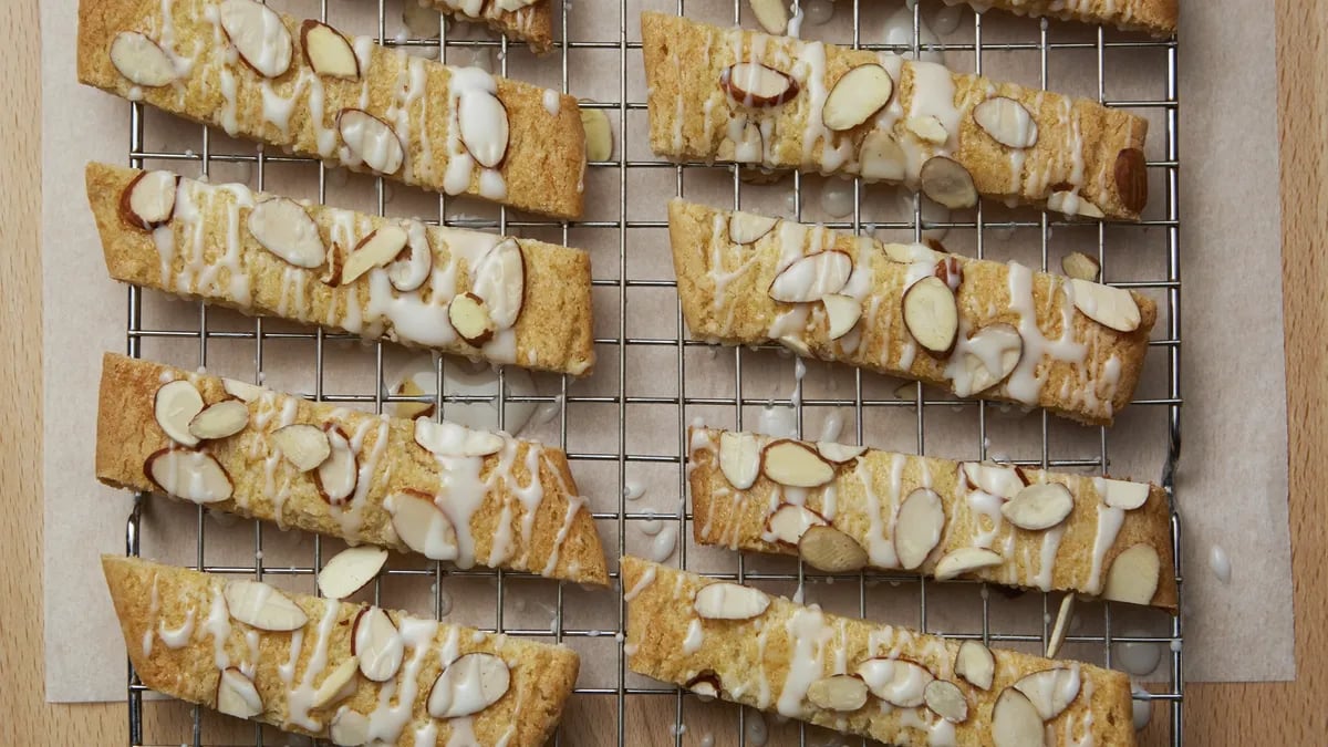 Scandinavian Almond Cookies