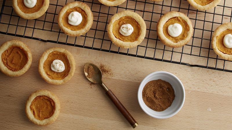Decorated Pumpkin Pie Cookies (in a Thanksgiving Cookie Set) - all the  details!
