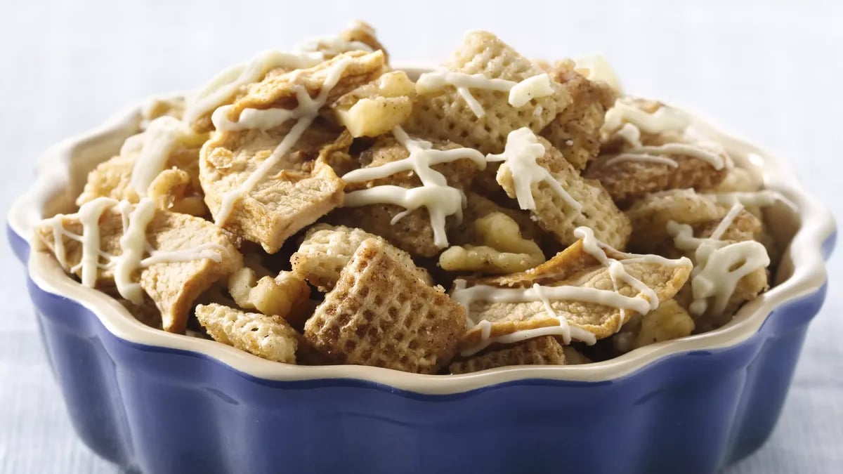 Apple Pie Chex Mix