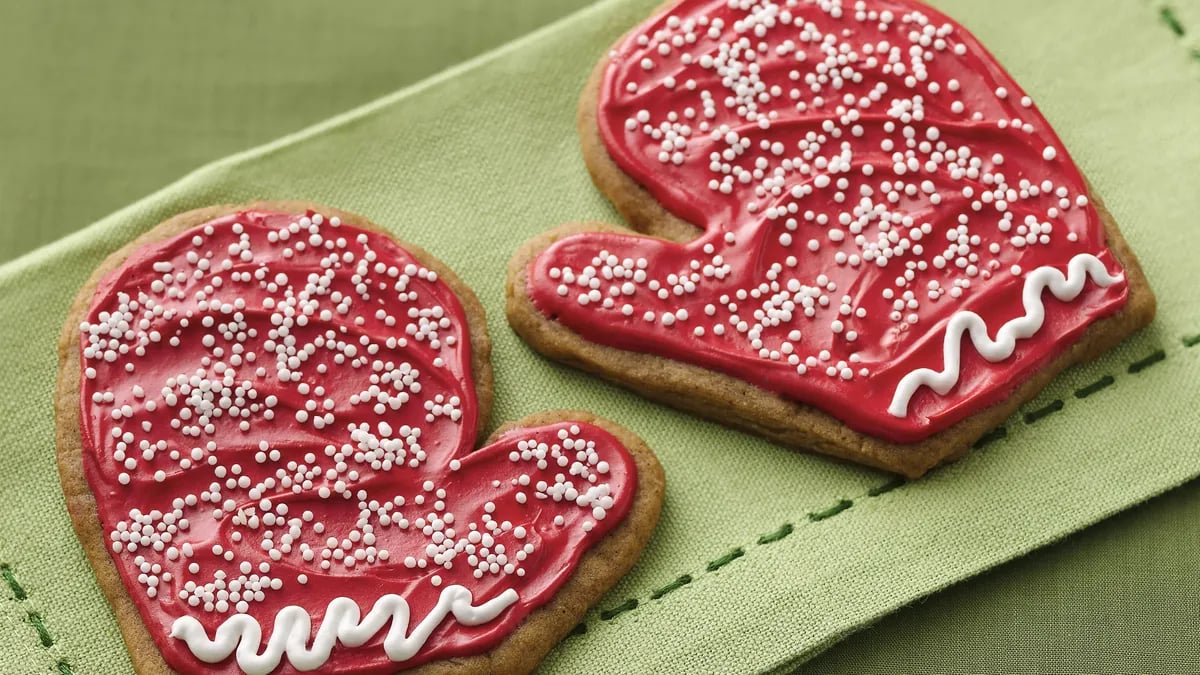 Frosted Gingerbread Mitten Cookies