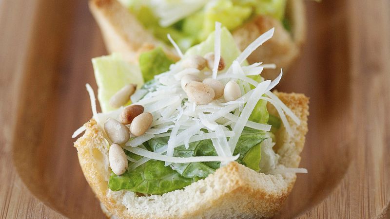 Caesar Salad Cups {Mini Salad Appetizer}