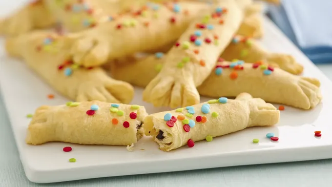 Easy Crescent Party Poppers
