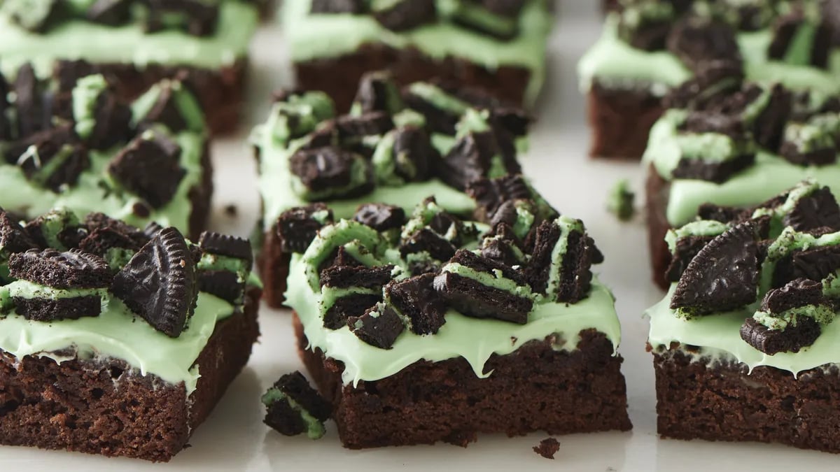 Fudge-Mint Oreo™ Cookie Bars