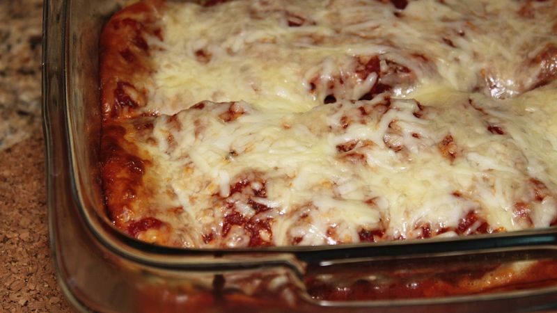 Freeze-Ahead Spinach-Cheese Lasagna Rolls