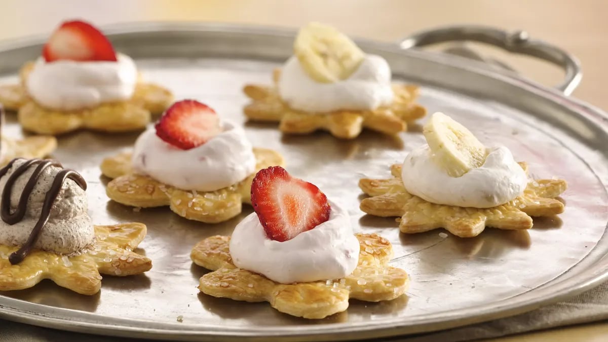 Banana Split Mini Pie Bites