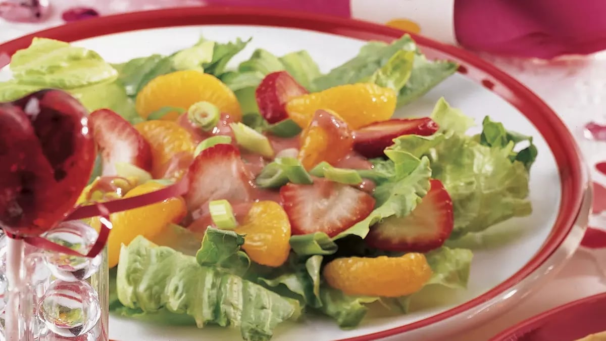 Fruity Green Salad with Strawberry Vinaigrette