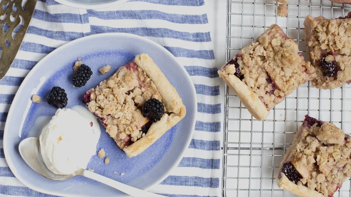 Blackberry-Apple Crumb Slab Pie