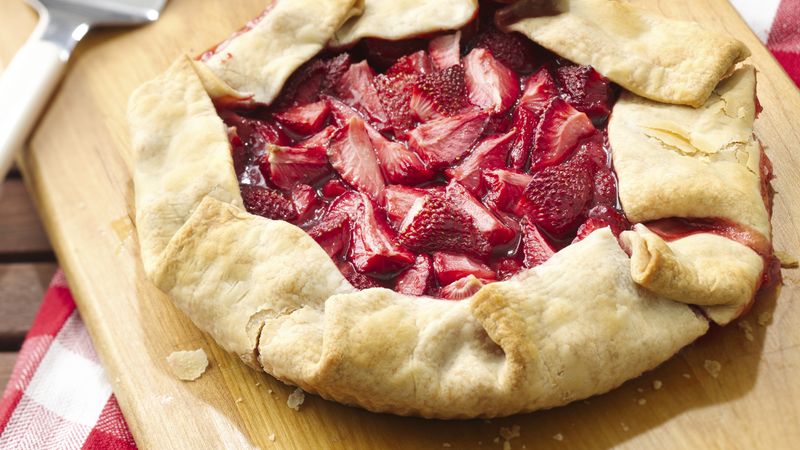 Easy Grilled Strawberry Pie 
