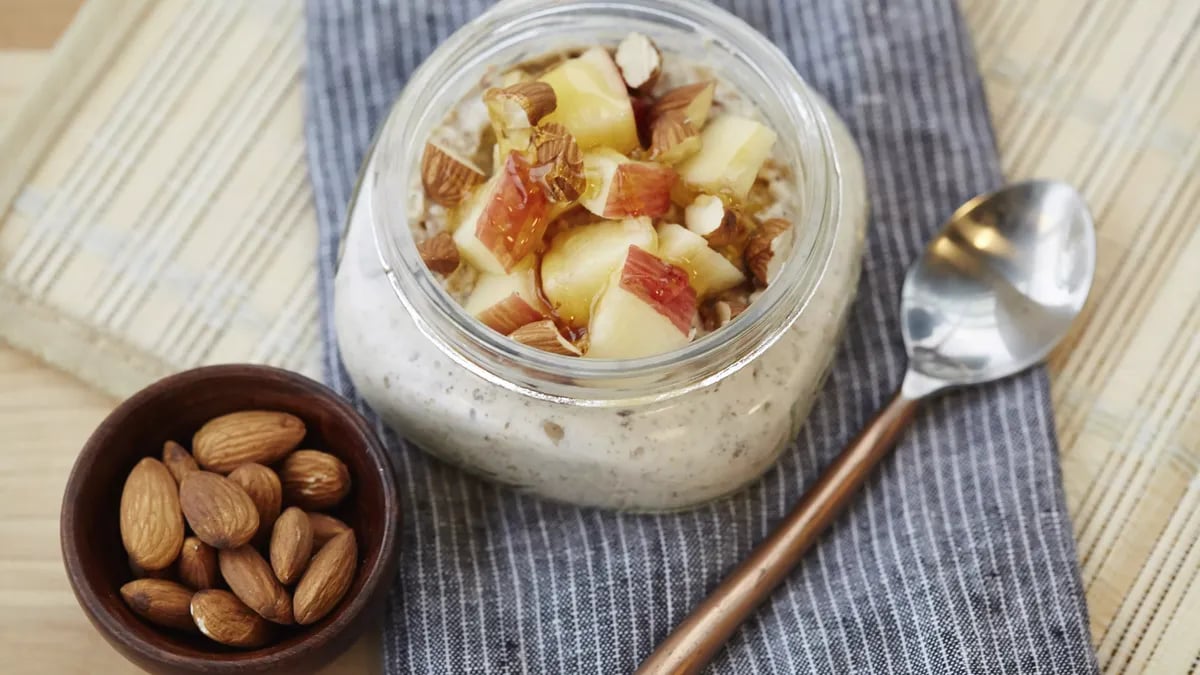 Apple Granola Overnight Oats