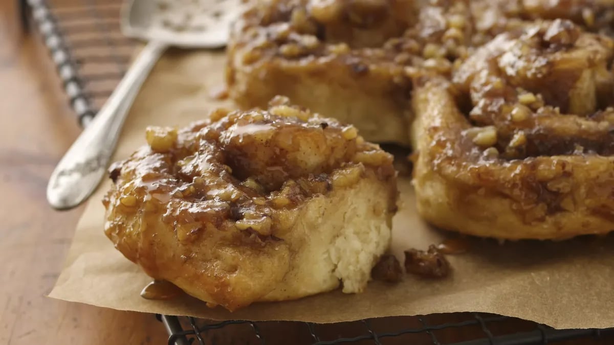 Overnight Caramel Apple Rolls