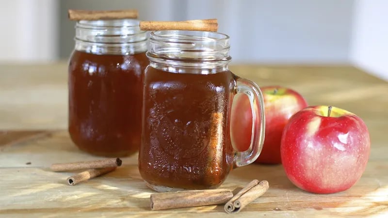 How to Make Apple Pie Moonshine