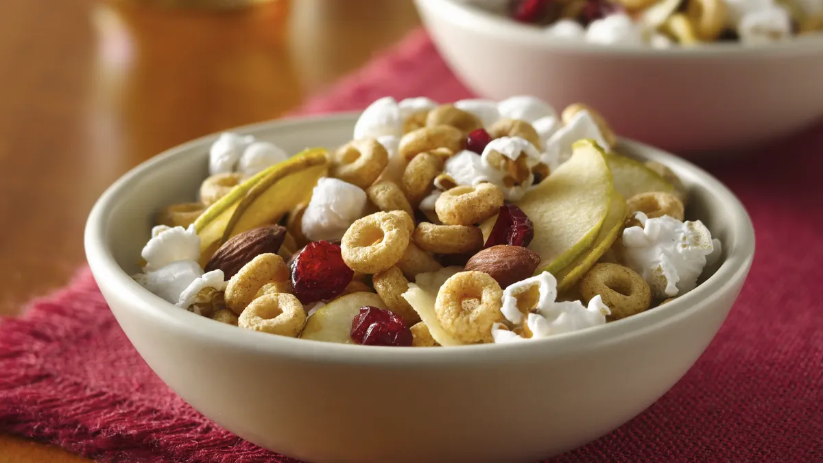 Cinnamon Burst Cheerios® Snack Mix