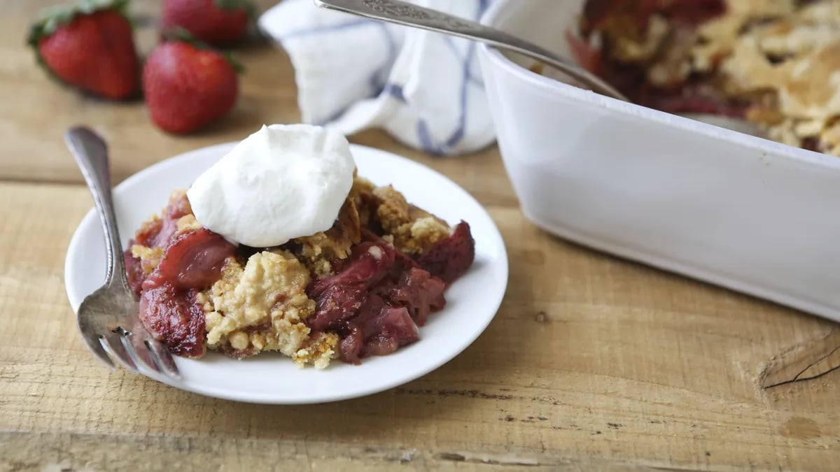 Strawberry-Rhubarb Dump Cake