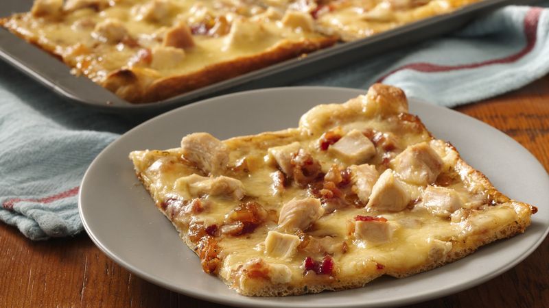 Sweet Chicken and Gouda Pizza