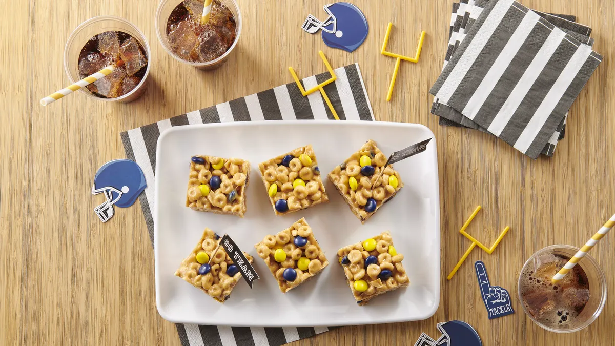 No-Bake Team Spirit Cereal Bars