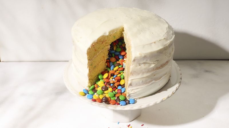 Rainbow Surprise-Inside Cake Recipe | Betty Crocker