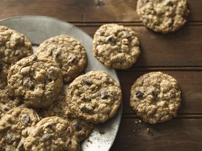 Oatmeal-Chocolate Chip Cookies | Gold Medal Flour US