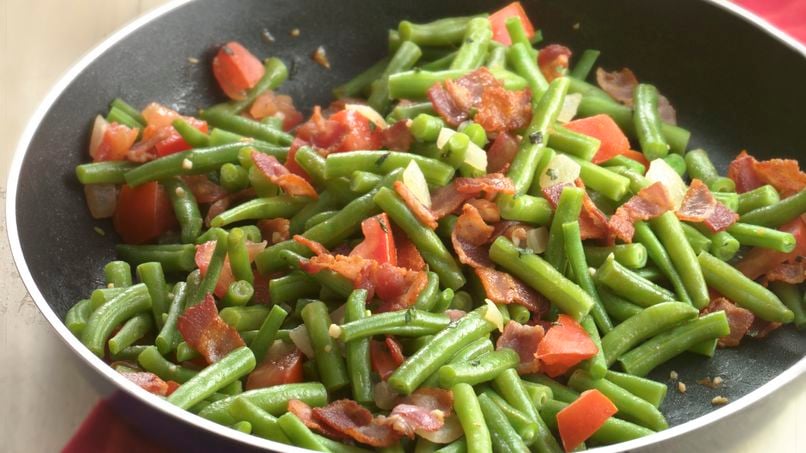 Green Beans with Bacon, Onion and Tomato