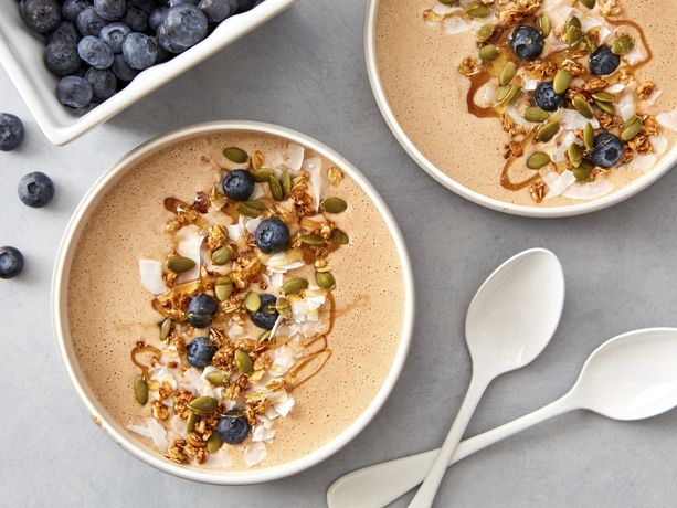 Maple Crunch Smoothie Bowl