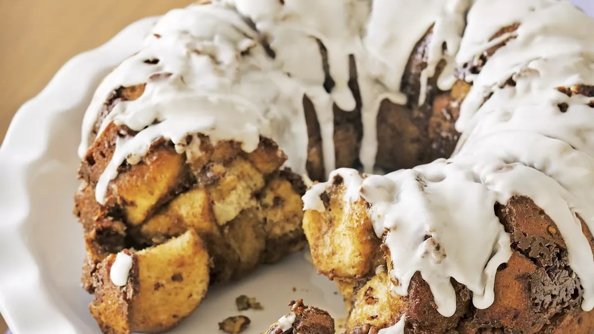 Cinnamon-Pecan Pull Apart (Party Size)