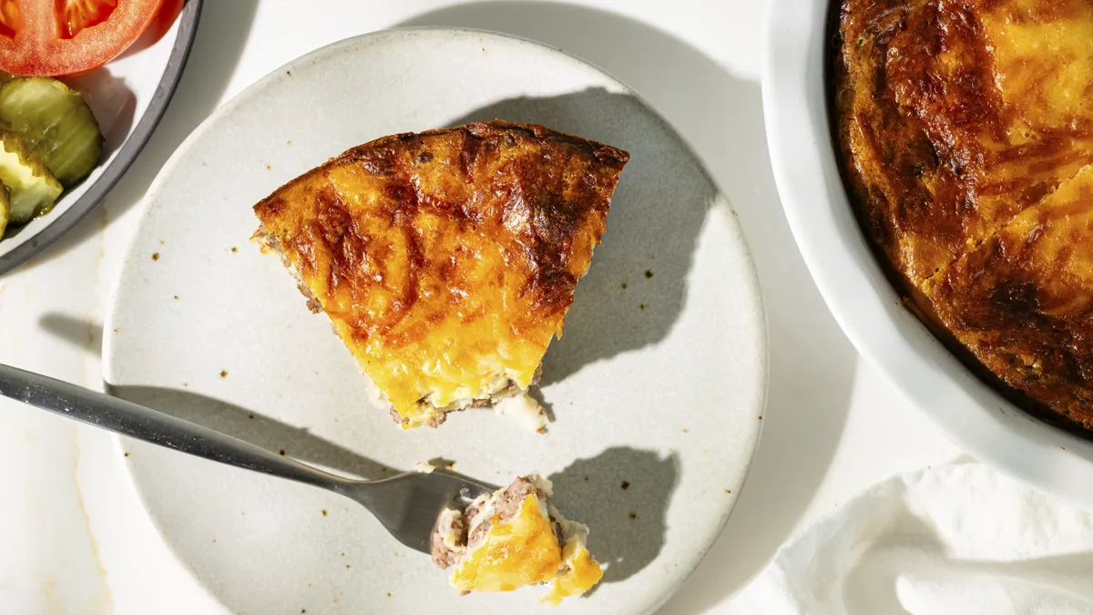 Impossibly Easy Cheeseburger Pie 