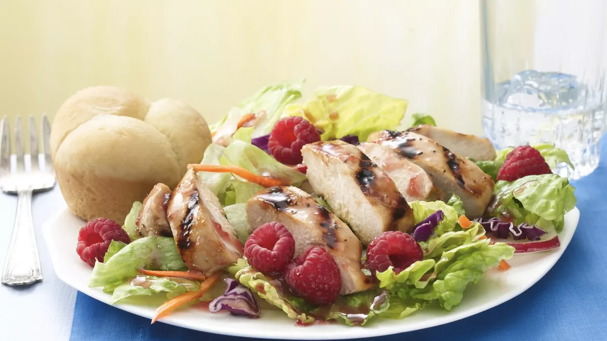 Grilled Chicken Salad with Raspberries