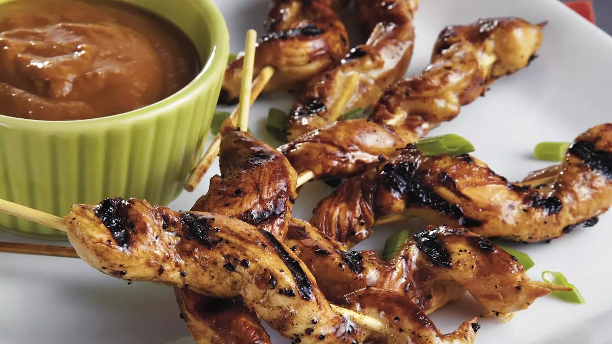 Grilled Chicken Satay with Peanut Sauce