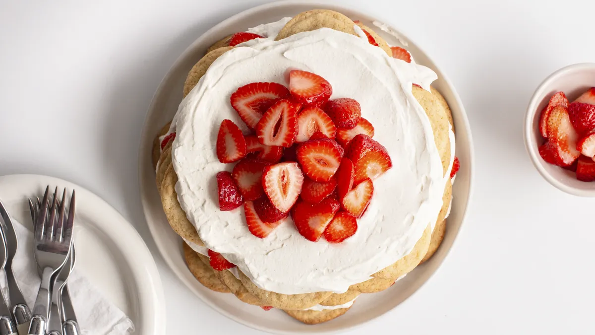 Strawberry Shortcake Ice Box Cake