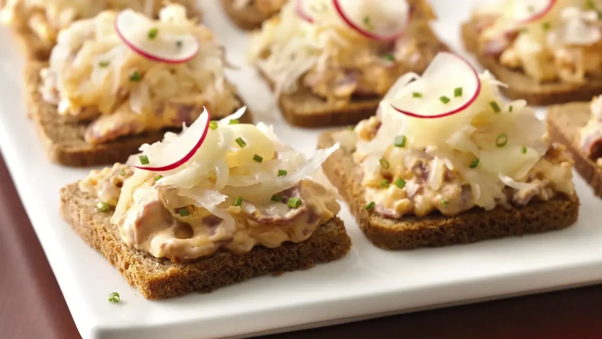 Cheesy Reuben Appetizer