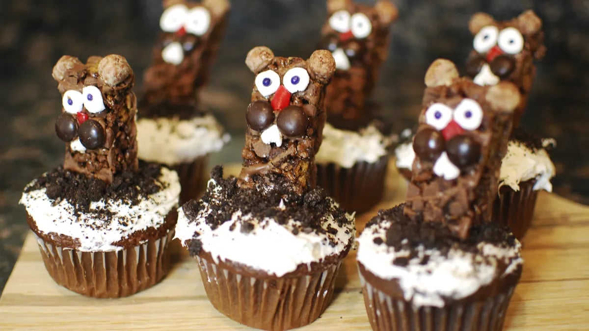 Groundhog Cupcakes