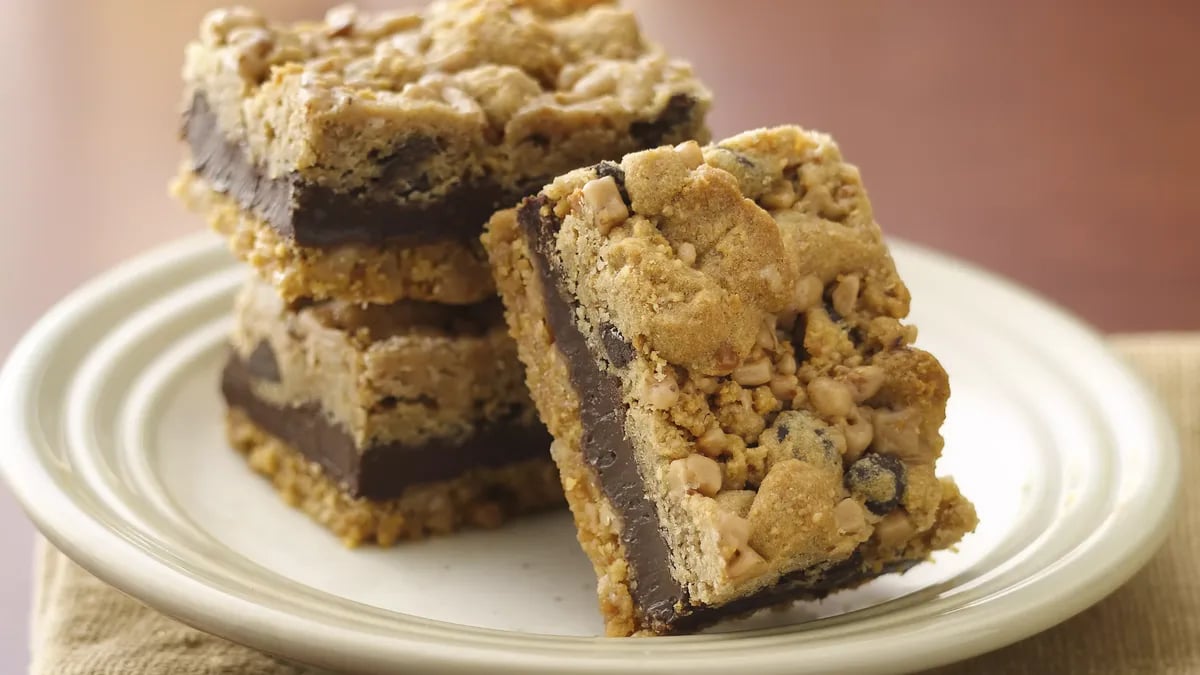 Fudgy Chocolate Chip-Toffee Bars