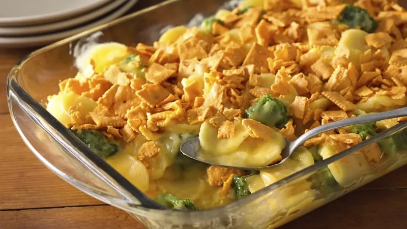 Cheesy Crunchy Broccoli Scalloped Potato Casserole